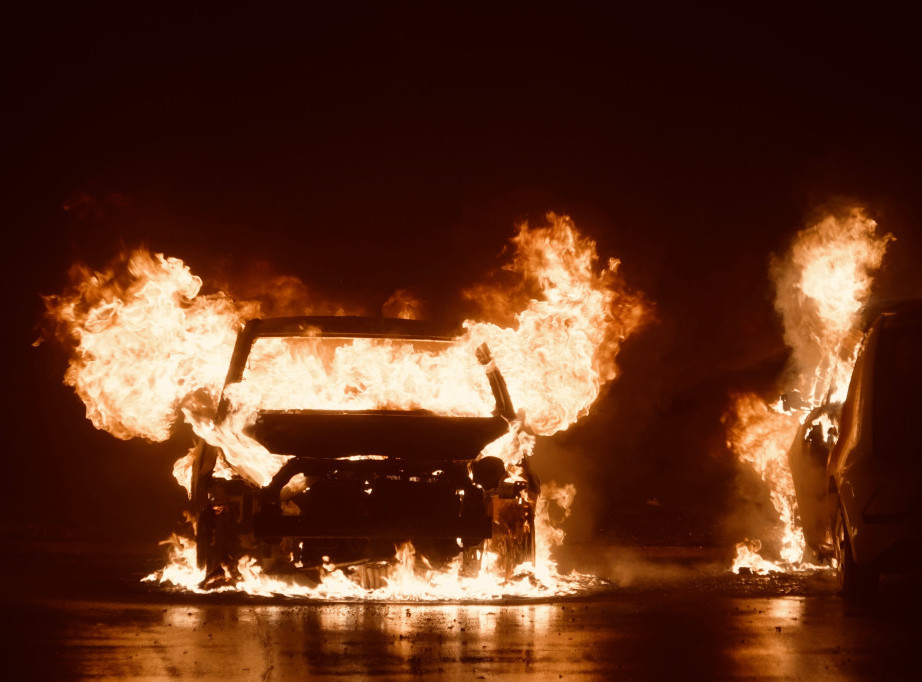 Zapaljen automobil u blizini turskog parlamenta u Ankari