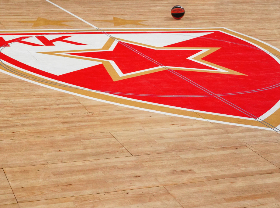 Američki košarkaš Majk Daum nije više igrač Crvene zvezde