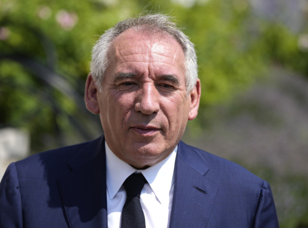 Fransoa Bajru: Ministarstvo prosvete i gradonačelnici uskoro da reše problem vrućine u školama