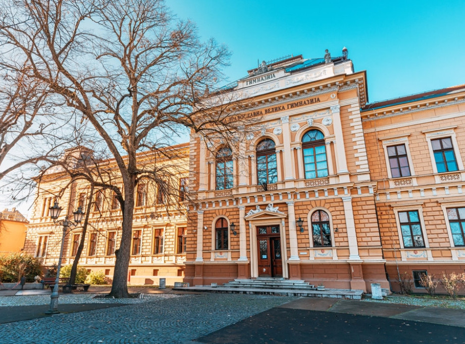 Maturanti Jovine gimnazije okupljeni u plenumu najavili kraj blokade za 9. januar