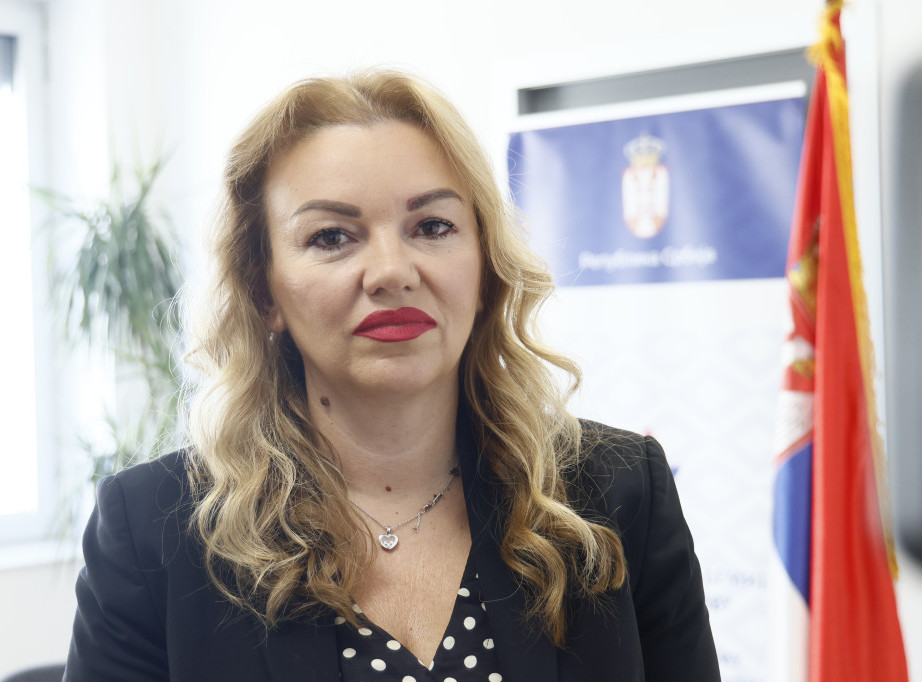 Porodicama izbeglica u Obrenovcu uručeni ugovori za građevinski materijal