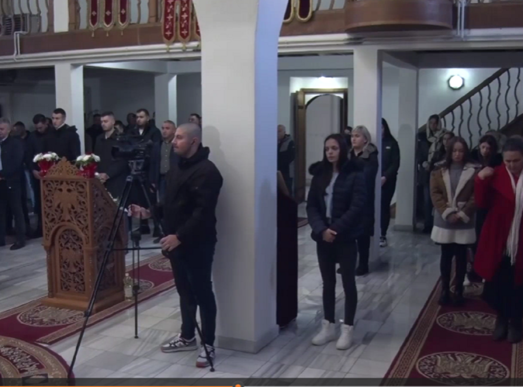 U crkvi Svetog Nikole u Prištini prazničnom liturgijom obeležena hramovna slava