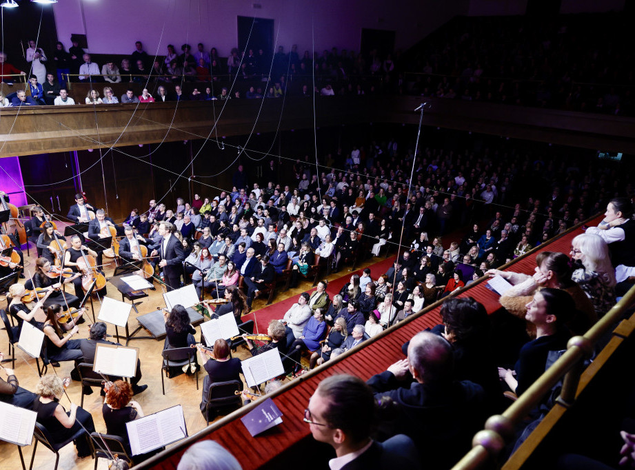 Beogradska filharmonija nastupa sa violončelistom Mariom Brunelom 16. maja u Kolaracu