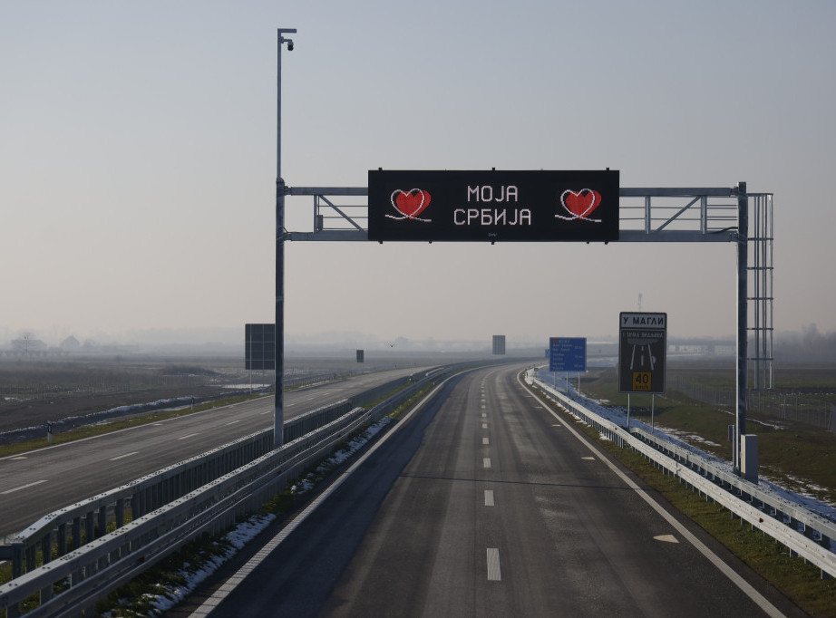 Svi putni pravci u Srbiji prohodni i bez snega, oprez zbog magle i mestimične poledice