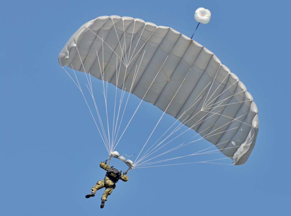 Padobranac poginuo prilikom skoka u Kolomni u Rusiji, otkazani ostali skokovi