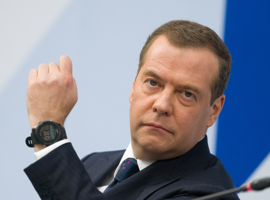 Medvedev: Rusija ima pravo da zapleni strani brod koji nosi teret u interesu Kijeva