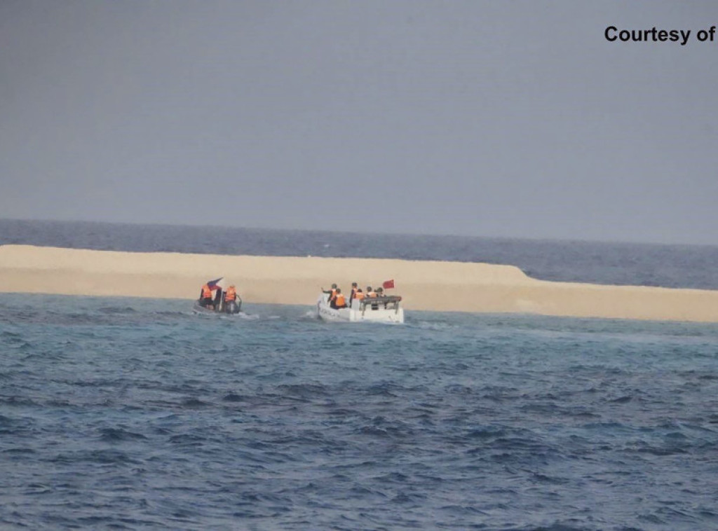 Kineska obalska straža isključila filipinske brodove iz spornih voda