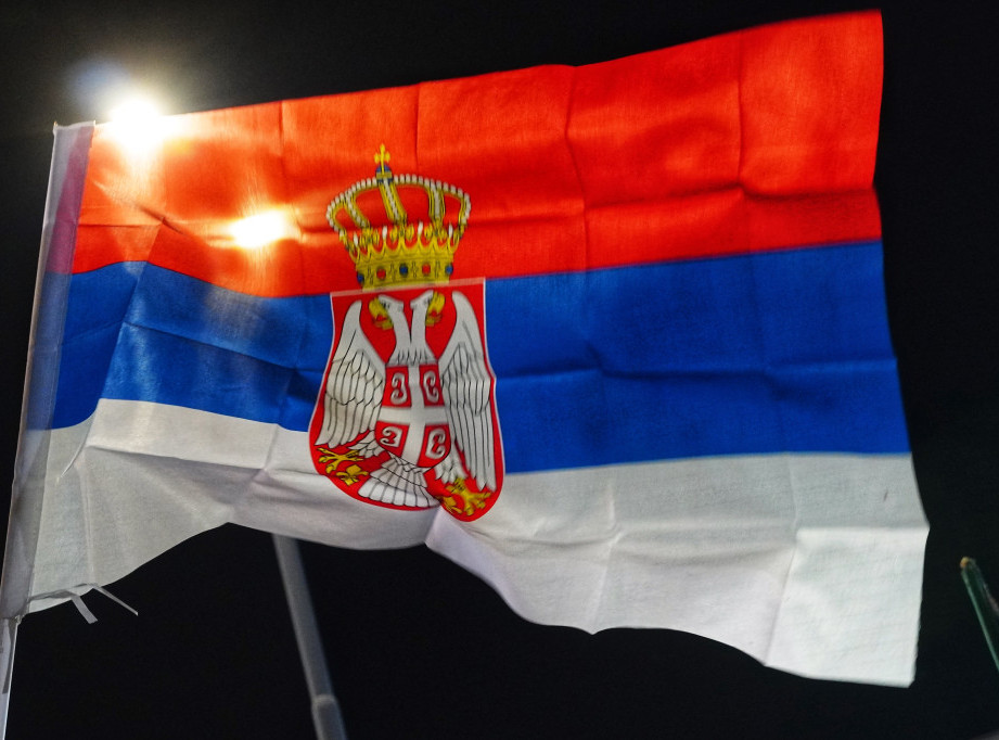 Hrvatska: Zastava Republike Srbije spaljena na nadvožnjaku kod Otočca