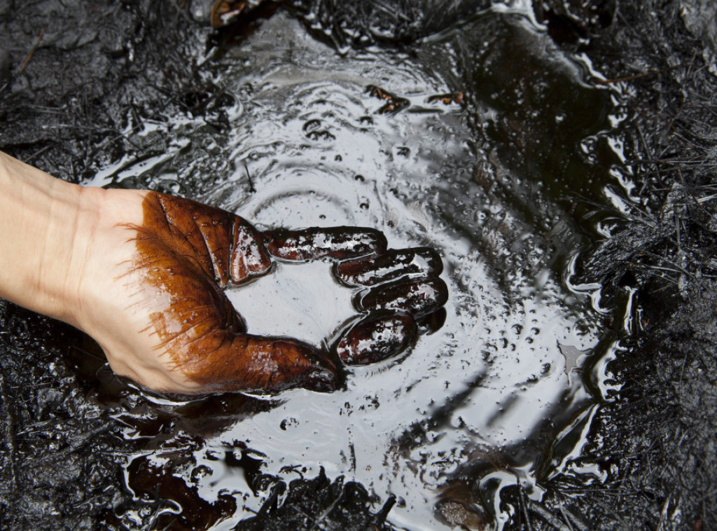 Cene nafte porasle nakon izveštaja američke vlade o padu zaliha većem od očekivanog