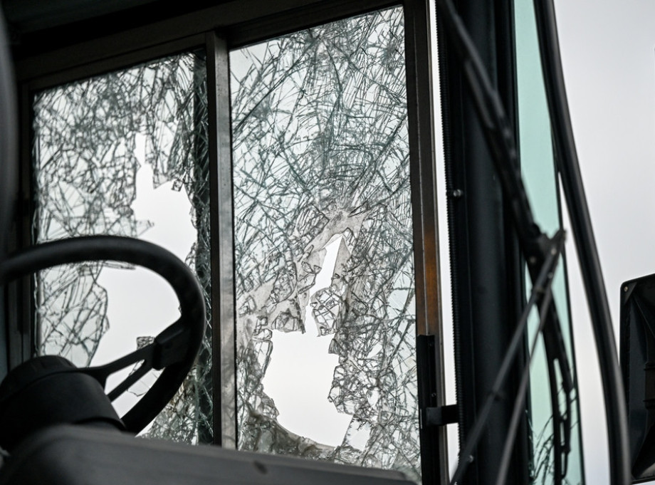 Mađarska: Nekoliko putnika stradalo u prevrtanju autobusa