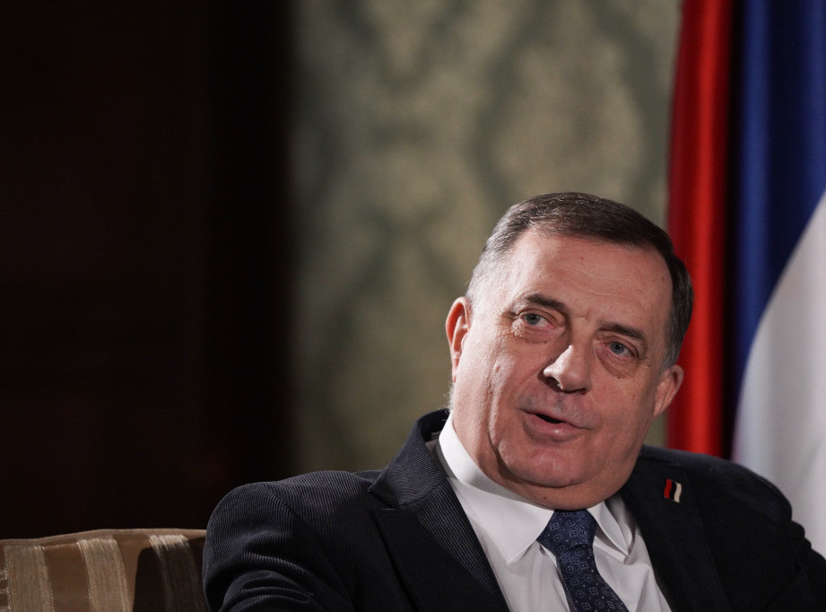 Dodik: Republika Srpska opredeljena za mir, ali neće dozvoliti oduzimanje imovine i nadležnosti