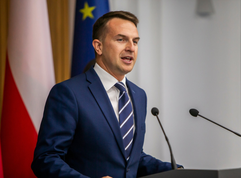 Adam Šlapka: Na zahtev Poljske NATO aktivirao član 4