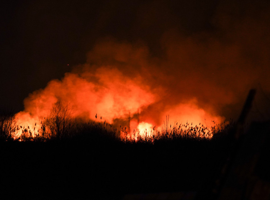 U naselju Luka kod Srebrenice proglašena vanredna situacija zbog požara