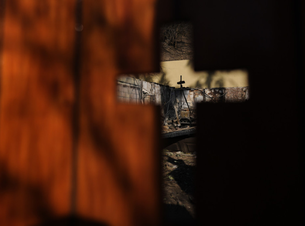 Požar u naselju Iton u Los Anđelesu potpuno ugašen