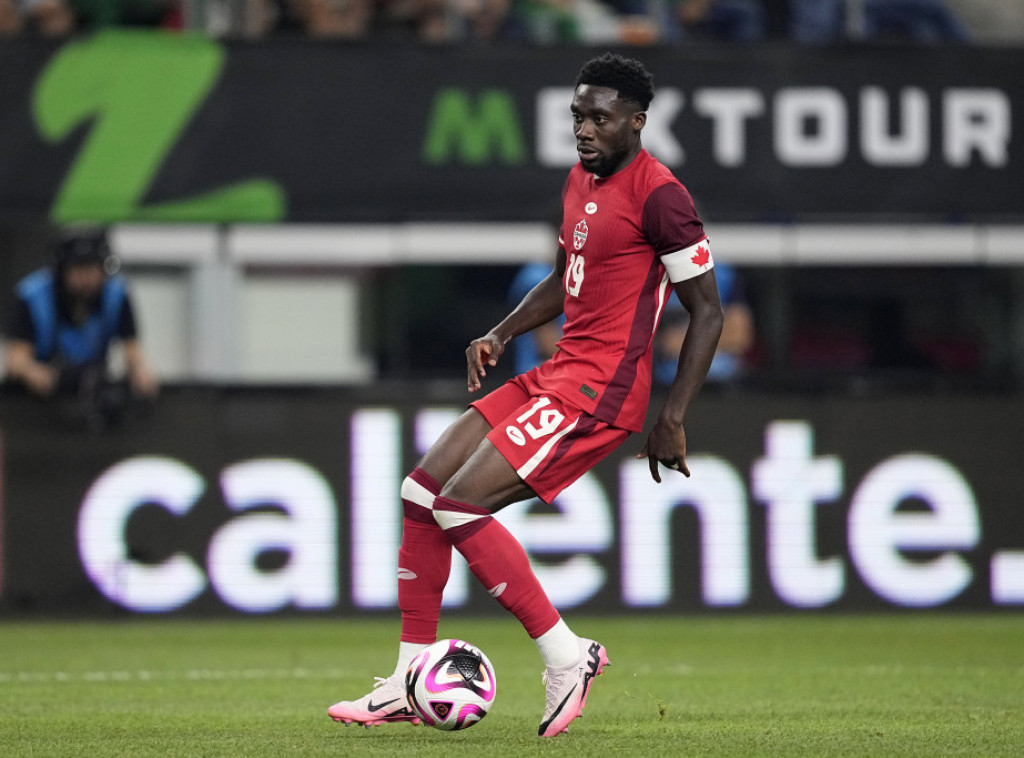 Alfonso Dejvis produžio ugovor sa Bajernom do kraja juna 2030. godine