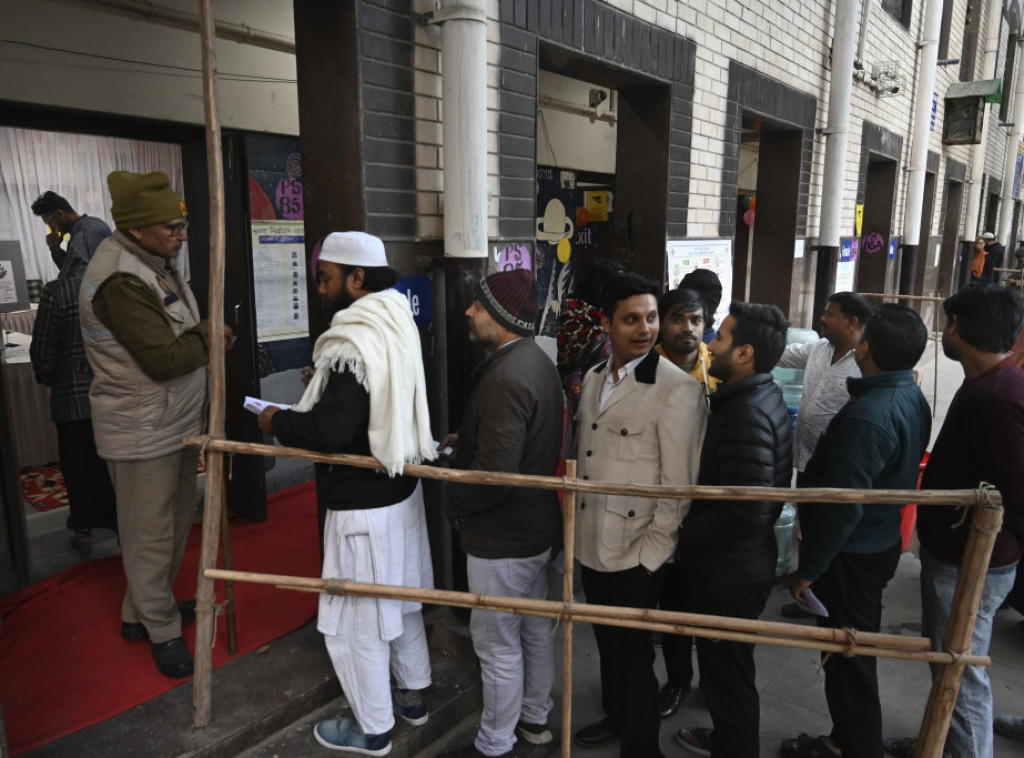 Počelo glasanje na izborima za novi saziv skupštine u Delhiju
