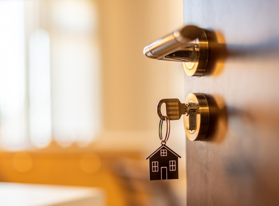 Komisija za stanove: Odobreno oko milion evra za 59 nekretnina za majke u Srbiji