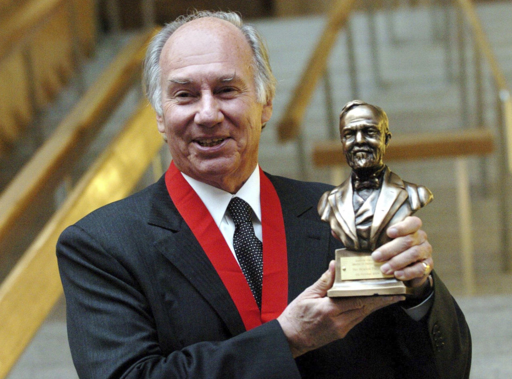 Preminuo Aga Kan, duhovni vođa ismailita