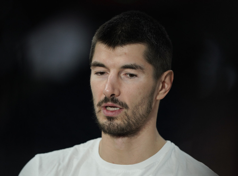 Košarkaš Crvene zvezde Luka Mitrović operisao koleno