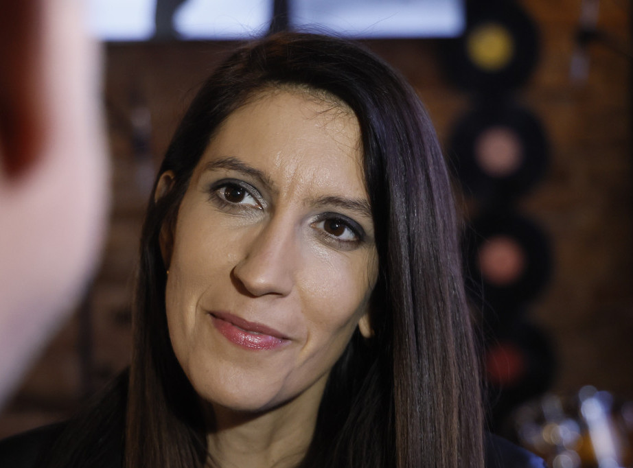 E-Play u spotu "Idemo da plačemo" sa herojem Renatom Grbićem