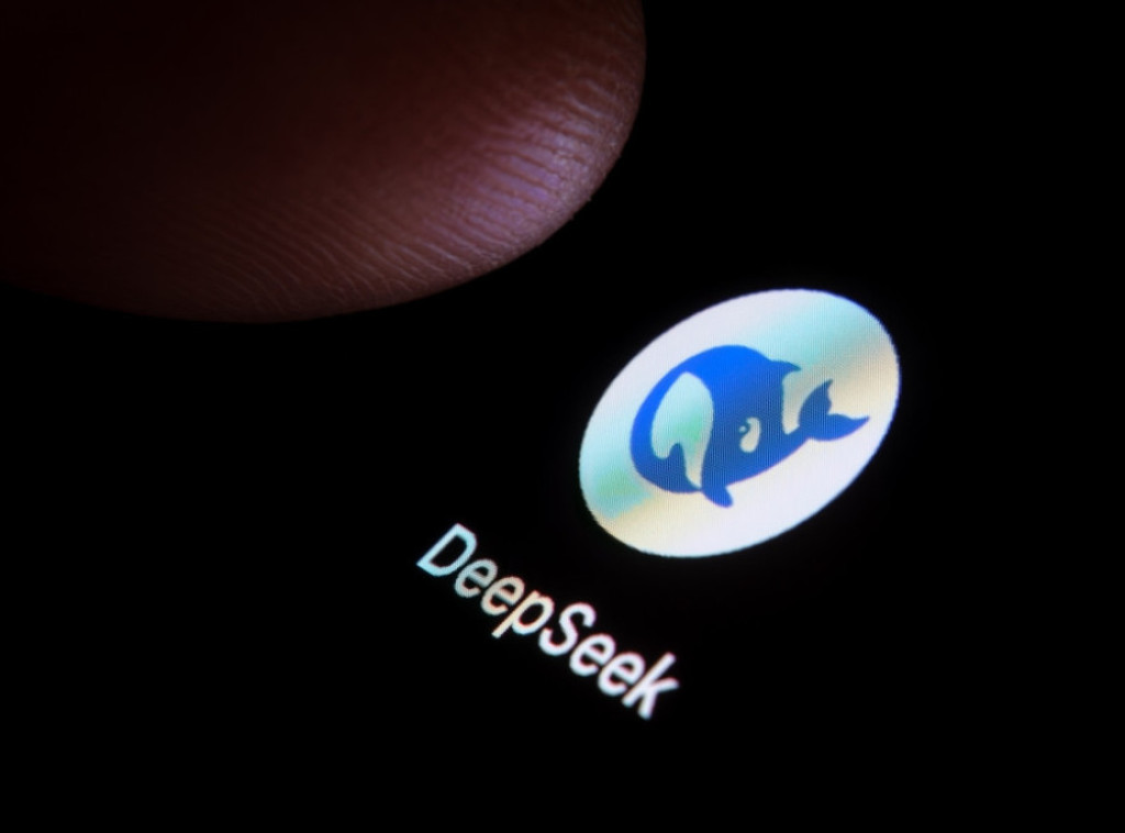 Kineska kompanija Dip sik ažurirala svoj model veštačke inteligencije R1