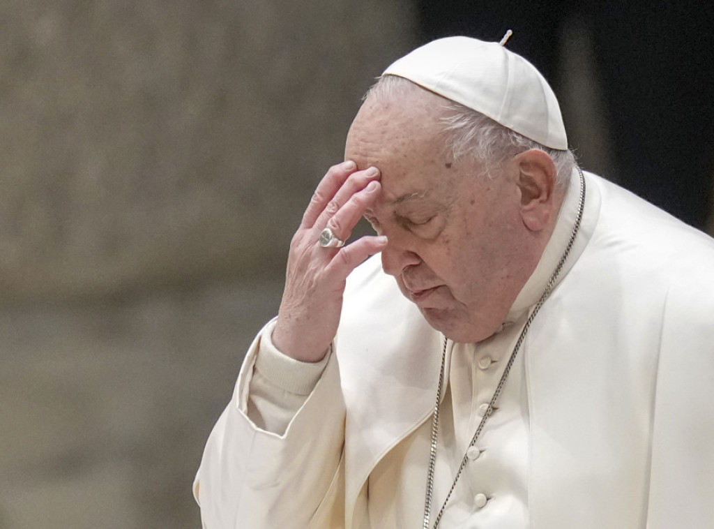 Vatikan: Papa ima bronhitis, ali nastavlja sa sastancima po planu