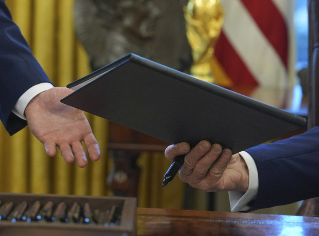 Zvaničnik: Tramp obustavio finansijsku pomoć Južnoafričkoj Republici