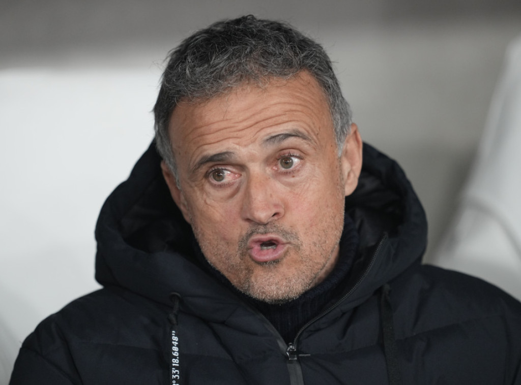 Španski trener Luis Enrike ostaje trener fudbalera PSŽ-a do juna 2027. godine