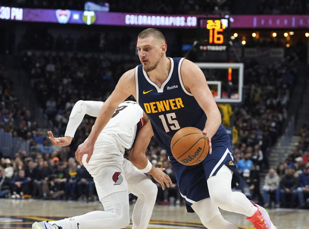Tripl-dabl Jokića u pobedi Denvera protiv Portlanda
