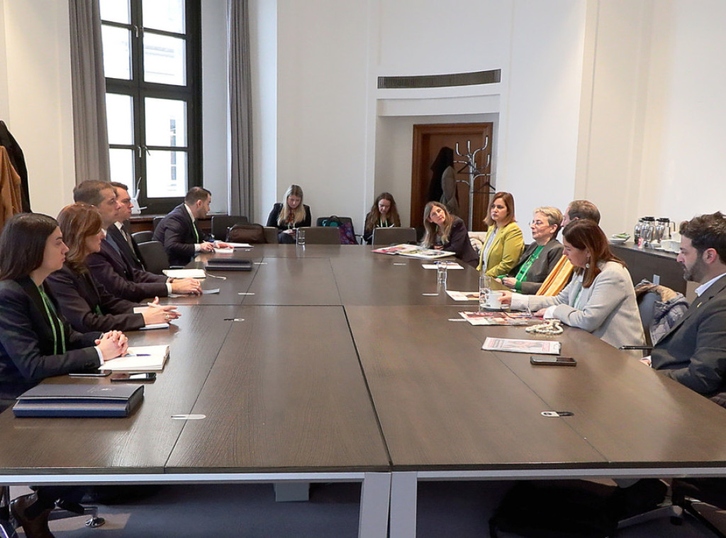 Đurić u Minhenu razgovarao sa porodicama talaca: Apelujemo na oslobađanje svih otetih u Gazi