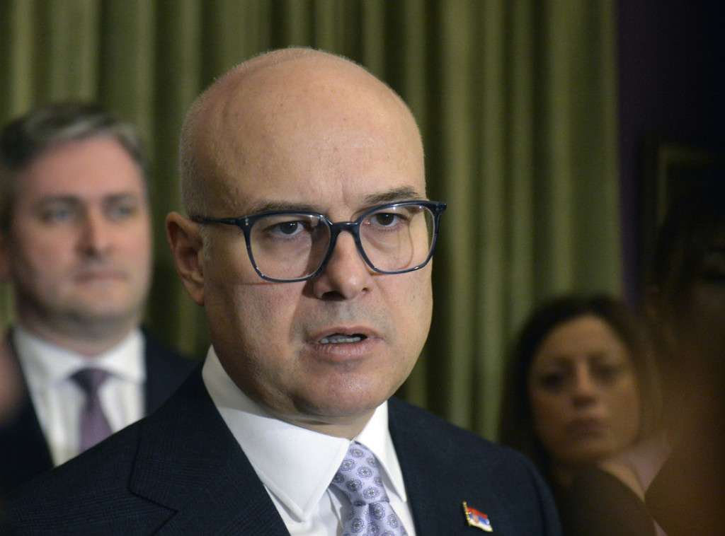 Vučević: Školska godina ozbiljno ugrožena, neverovatno da se neko igra sudbinom dece