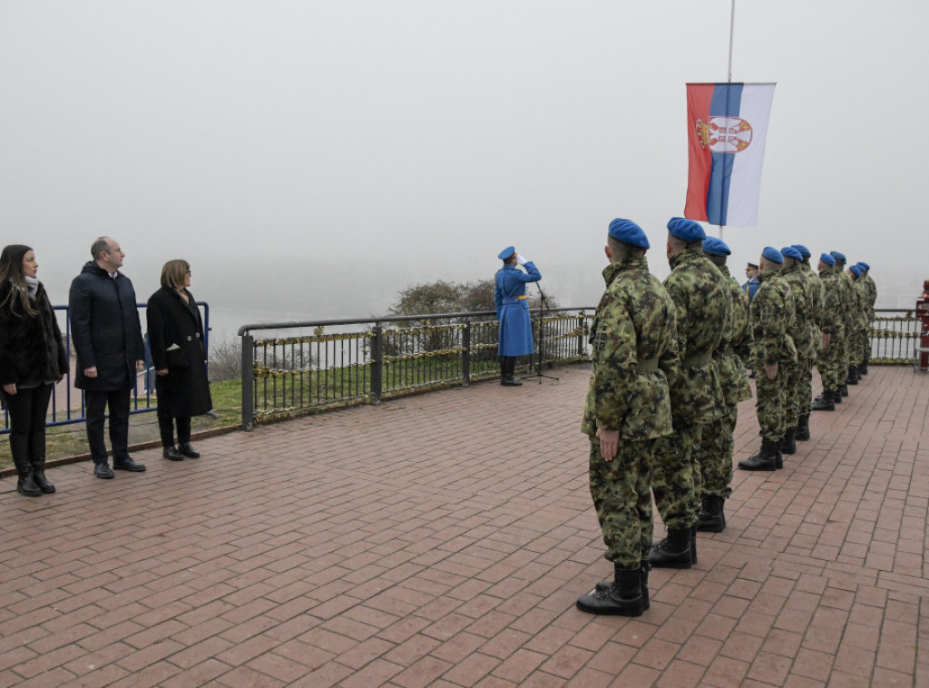 Milan Đurić na počasnoj paljbi u Novom Sadu: Sretenje najvažniji praznik za sve građane