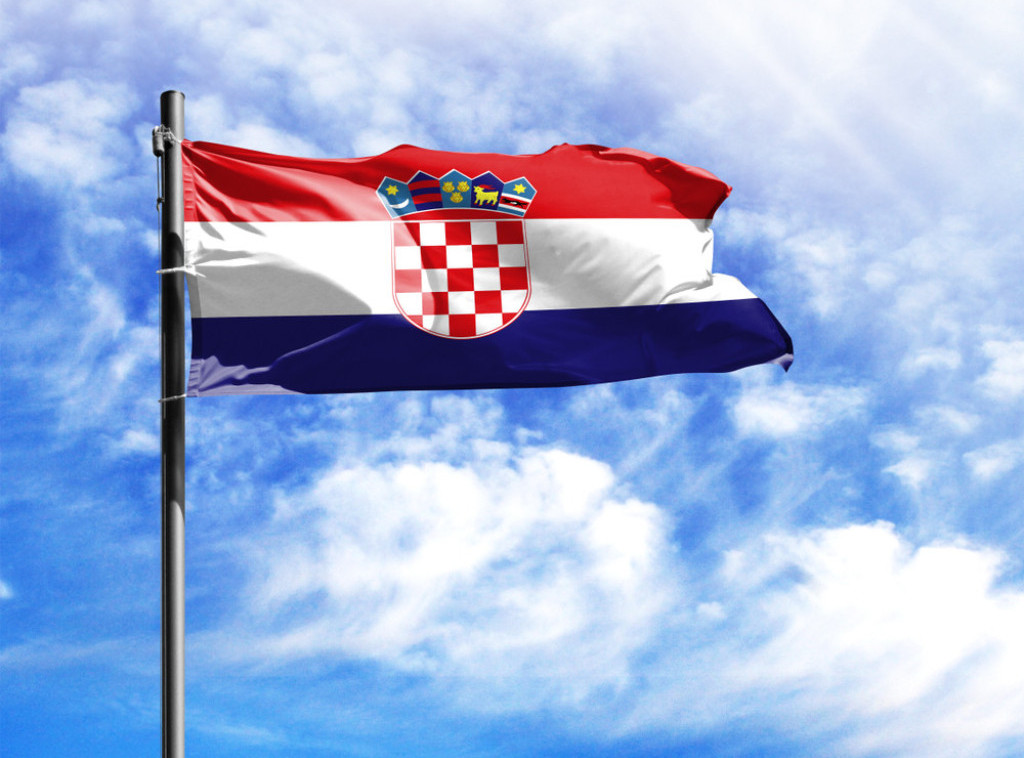 Pag: U uvali Slana četvrti put razlupana Spomen ploča žrtvama ustaških logora