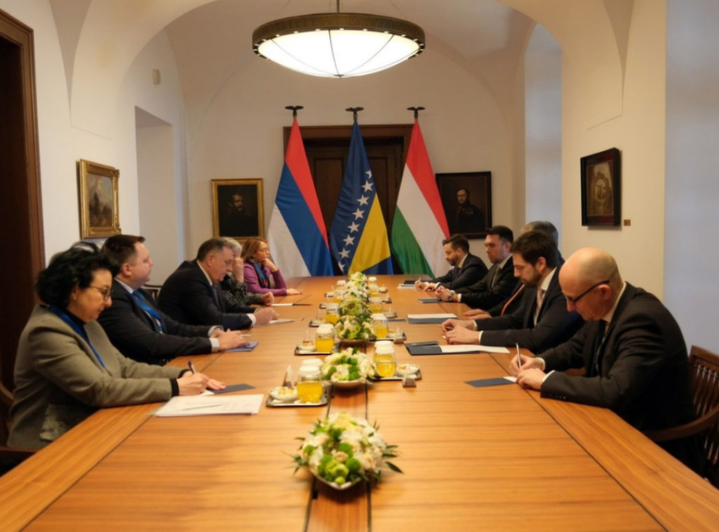 Dodik se u Budimpešti sastao sa premijerom Mađarske Orbanom