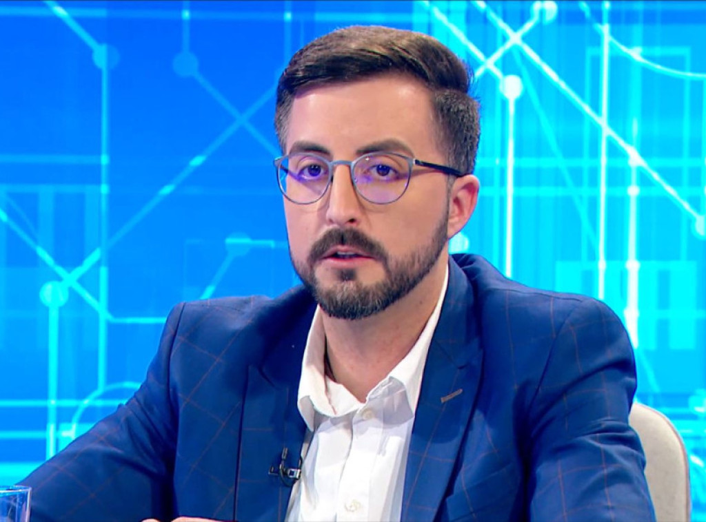 Obrknežev: Vučićeve posete okruzima u Srbiji važne za građane