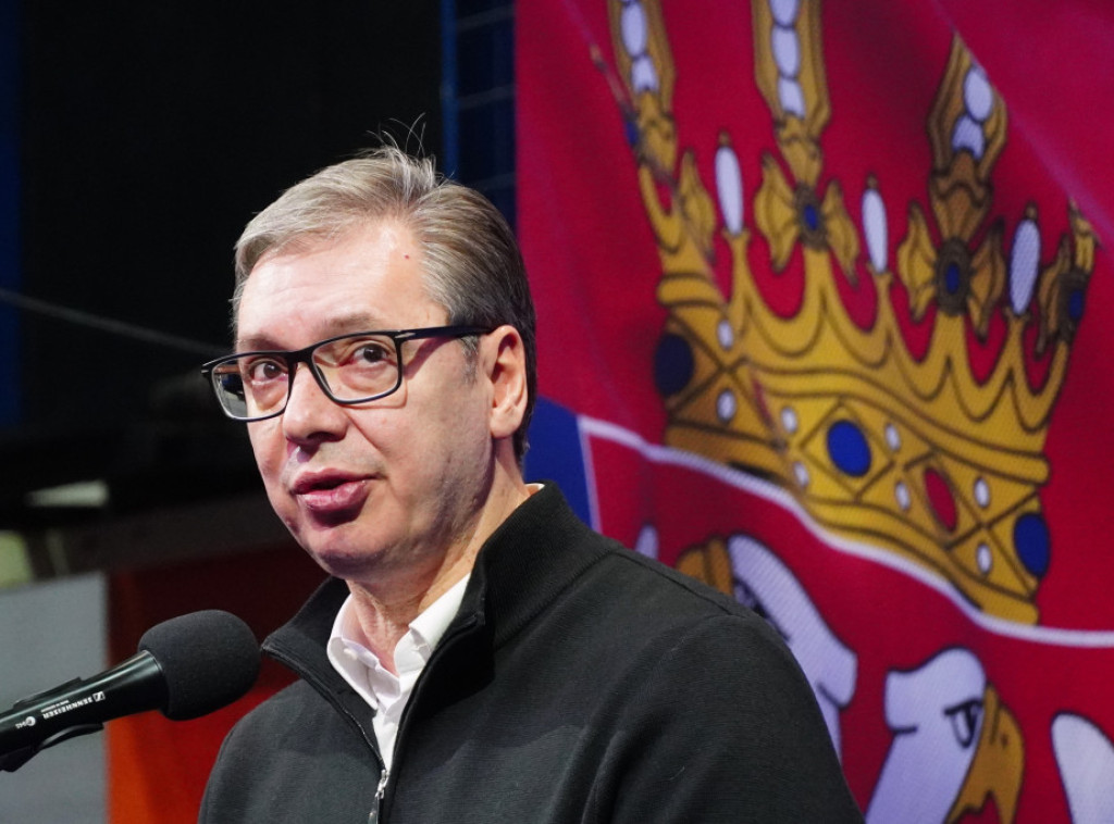 Vučić: Važno da se svi pridružimo pokretu, da Srbija pobeđuje na svakom mestu