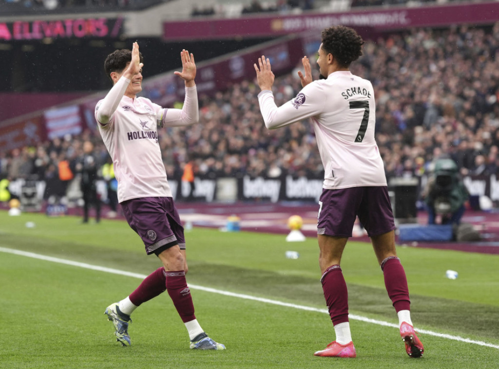 Fudbaleri Brentforda ubedljivo pobedili Lester u Premijer ligi