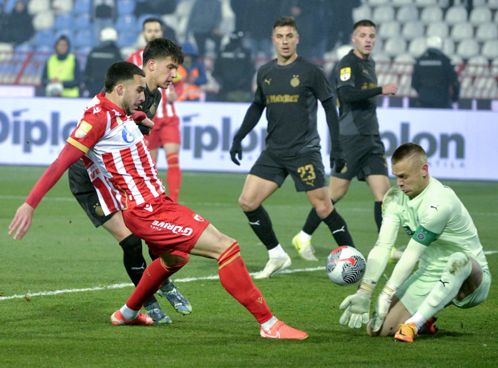 Fudbaleri Zvezde i Partizana remizirali 3:3 u spektakularnom 175. "večitom derbiju"