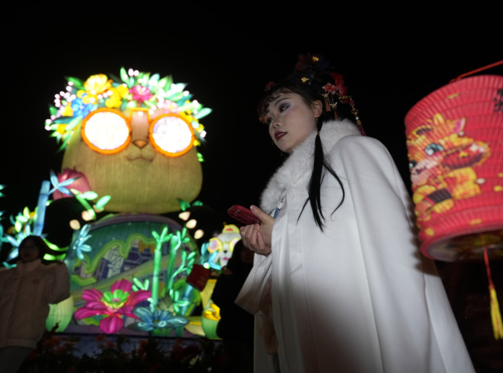 Kinezi za lunarnu Novu godinu ostvarili rekordnih 9,02 milijardi putovanja u zemlji