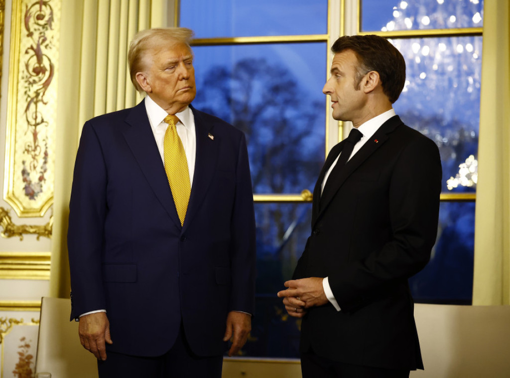 Makron stigao u Vašington, sledi tet-a-tet sastanak sa Trampom