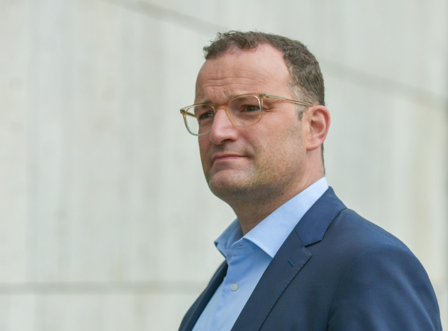 Funkcioner CDU traži ostavku Jensa Špana zbog korišćenja surogat majčinstva
