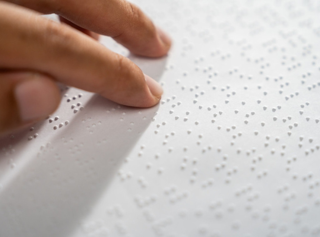 Savez slepih Srbije u petak peti put organizuje akciju "Pokucaj mi knjigom na vrata"