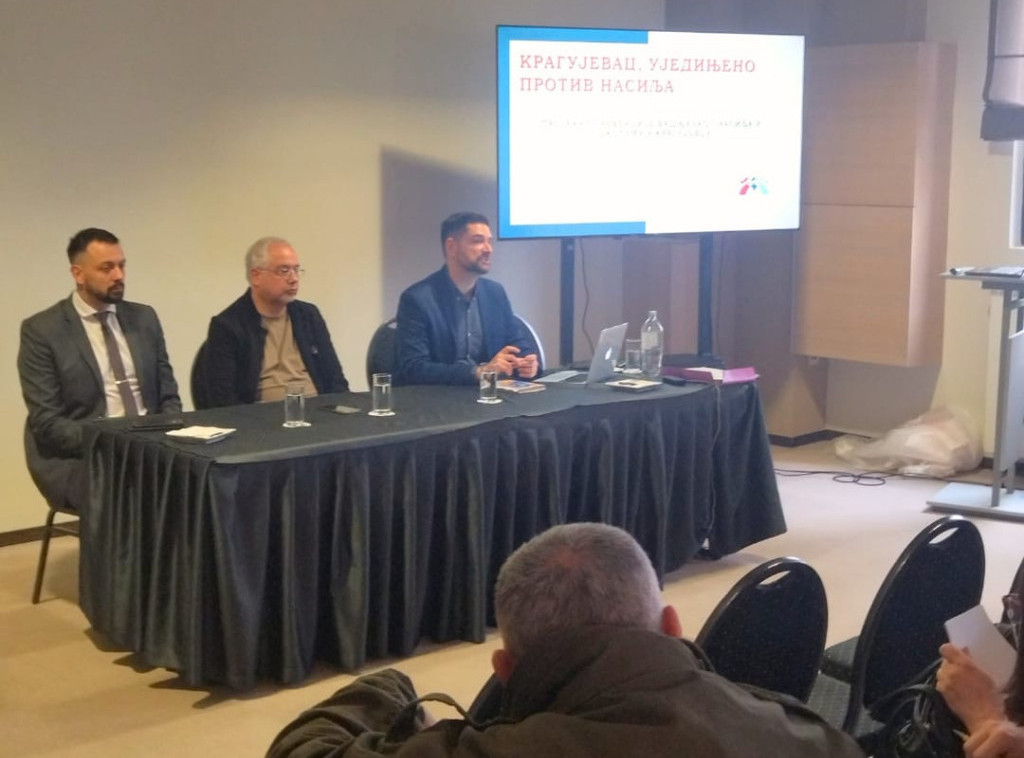 Predstavljen projekat Prevencija vršnjačkog nasilja u školama u Kragujevcu