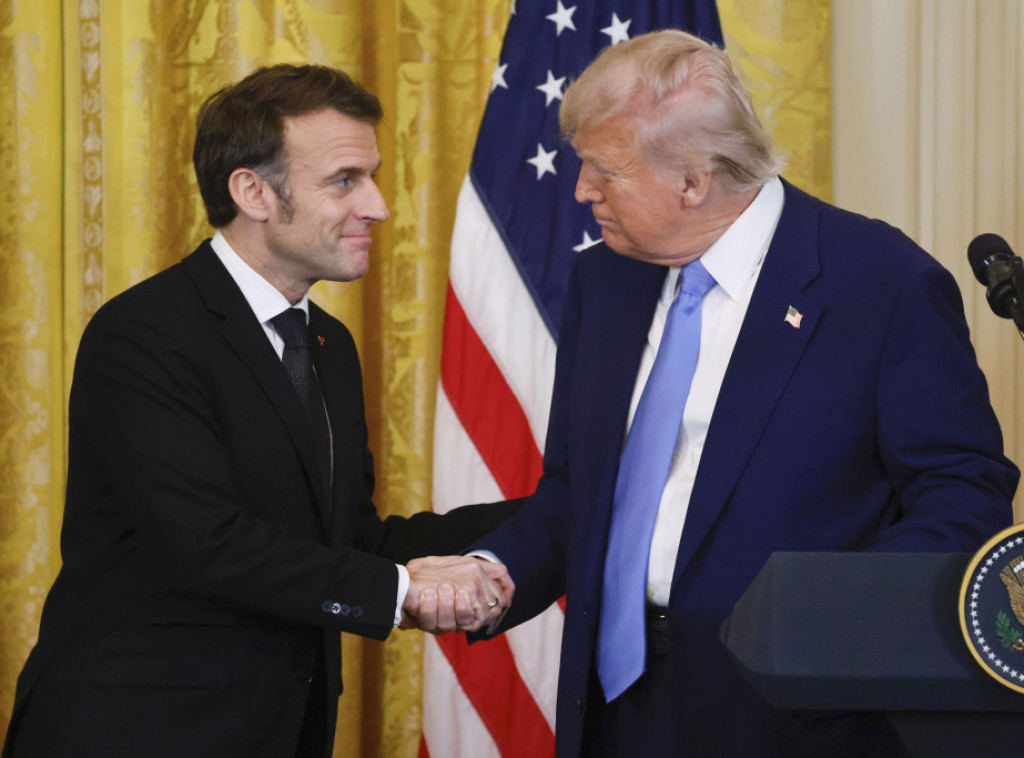 Dejli mejl: Makron i Tramp postali planetarno popularni na mrežama zbog rukovanja
