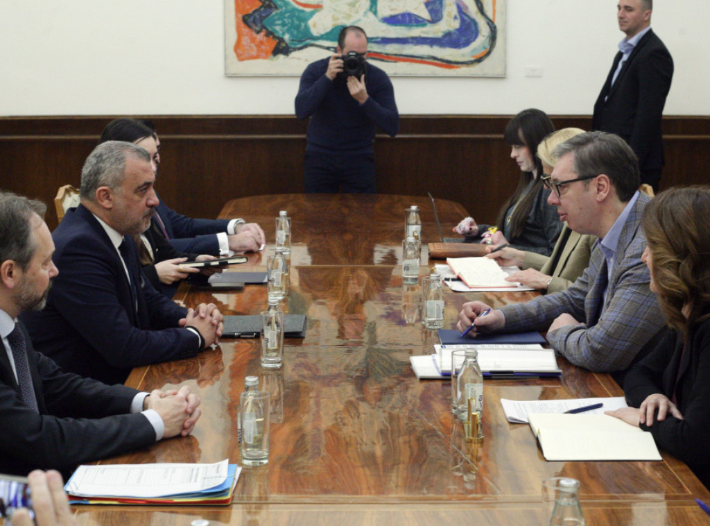 Vucic receives EP's Fourlas, says Serbia remains on EU path