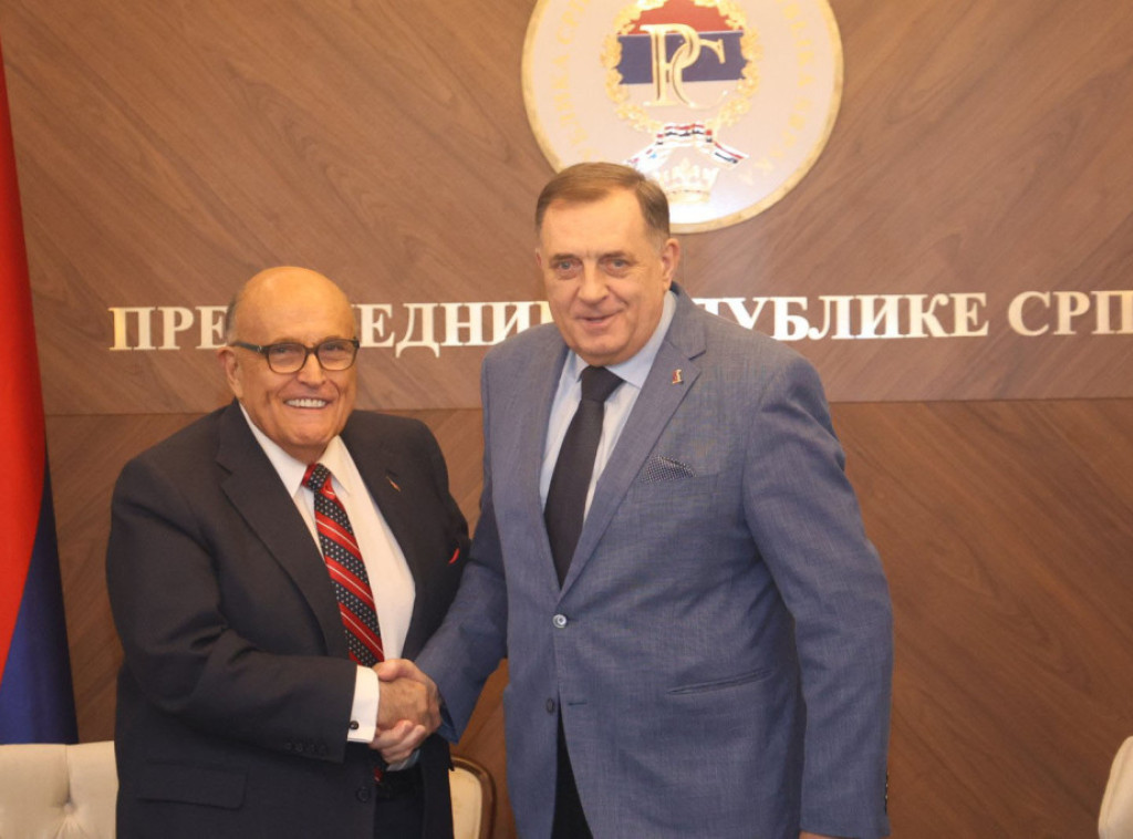 Dodik: U podkastu Đulijanija o aktuelnim političkim temama bitnim za Srpsku i region