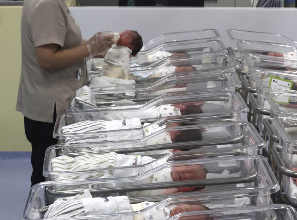 Rekordno malo dece rođeno u Japanu devetu godinu za redom