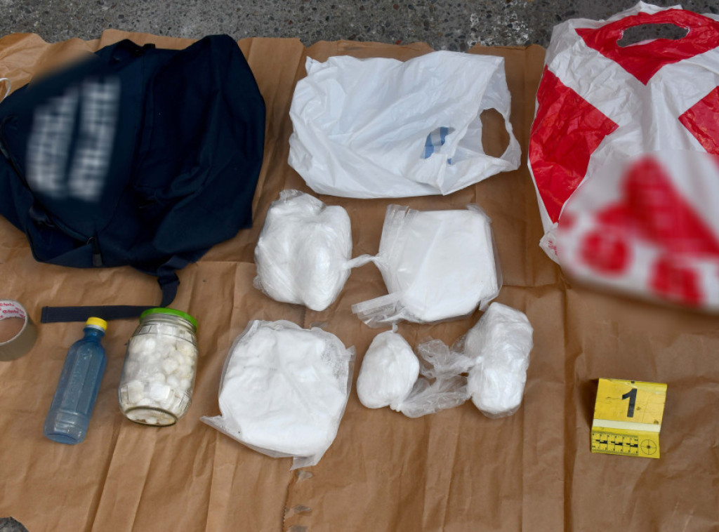 Dačić: Uhapšene tri osobe zbog proizvodnje i prometa narkotika