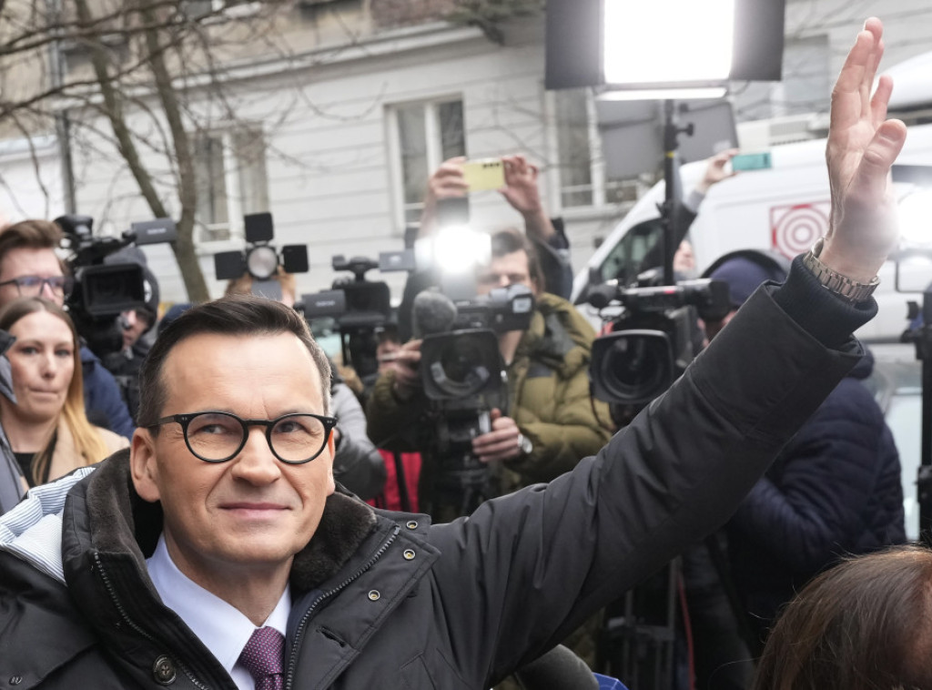 Bivši premijer Poljske optužen da je prekoračio ovlašćenja na predsedničkim izborima