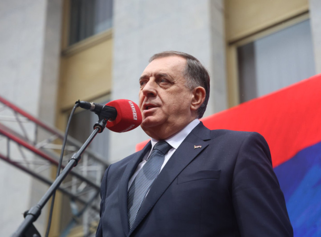 Dodik: Samo narod koji izgubi sećanja može biti napadnut